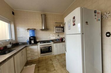 Casa &agrave; venda - 334m&sup2; - Centro