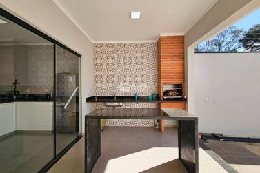 Casa &agrave; venda - 100m&sup2; - Santo Ant&ocirc;nio de Lisboa