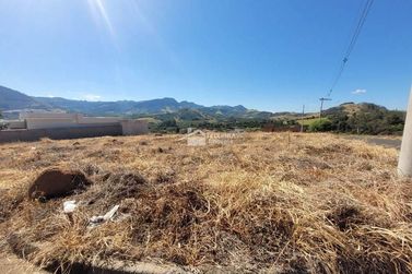 Terreno &agrave; venda - 298m&sup2; - Veredas da Serra