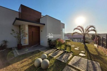 Casa &agrave; venda - 300m&sup2; - Condom&iacute;nio Mantiqueira