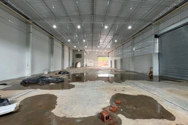 Sal&atilde;o Comercial para alugar - 860m&sup2; - Trade Park