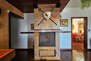 Casa &agrave; venda - 397m&sup2; - Jardim Mantiqueira II