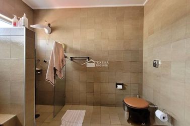 Casa &agrave; venda - 334m&sup2; - Centro
