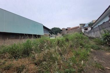Terreno &agrave; venda - 360m&sup2; - Vila Euclides