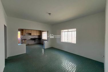 Casa para alugar - 203m&sup2; - Centro