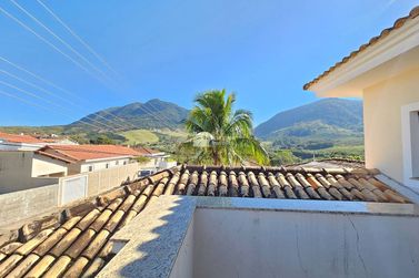 Casa &agrave; venda - 300m&sup2; - Jardim Bela Vista