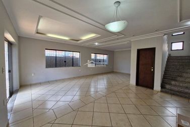 Casa &agrave; venda - 377m&sup2; - Vila Mosconi
