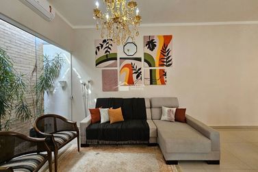Casa &agrave; venda - 300m&sup2; - Vila Buzato