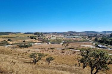 Terreno &agrave; venda - 1000m&sup2; - Quinta das Flores