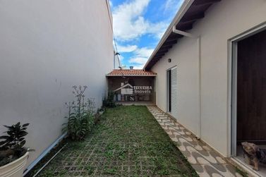 Casa &agrave; venda - 180m&sup2; - Jardim Mantiqueira II