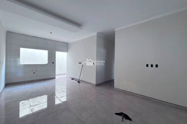 Casa &agrave; venda - 200m&sup2; - Veredas da Serra