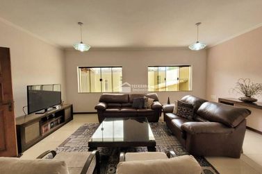 Casa &agrave; venda - 304m&sup2; - Mantiqueira Boulevard