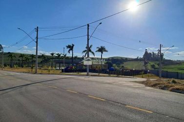 Terreno &agrave; venda - 1000m&sup2; - Quinta das Flores
