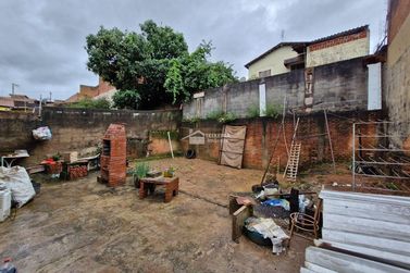 Casa &agrave; venda - 60m&sup2; - 