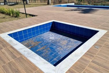 Terreno &agrave; venda - 1000m&sup2; - Quinta das Flores