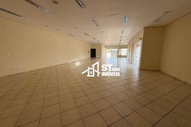 Sal&atilde;o Comercial para alugar - 300m&sup2; - Centro