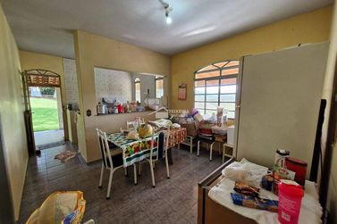 Ch&aacute;cara &agrave; venda - 10000m&sup2; - Zona Rural