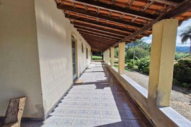 Ch&aacute;cara &agrave; venda - 10000m&sup2; - Zona Rural