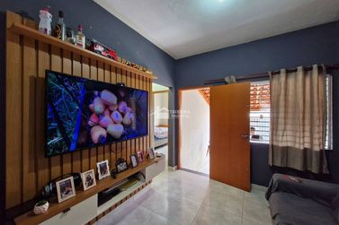 Casa &agrave; venda - 60m&sup2; - Jardim Muterle