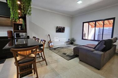 Casa &agrave; venda - 150m&sup2; - Jardim Panorama