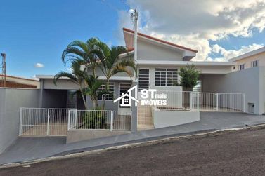 Casa &agrave; venda - 100m&sup2; - Jardim Mantiqueira