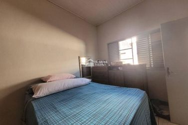 Casa &agrave; venda - 150m&sup2; - Centro
