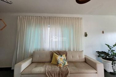 Casa &agrave; venda - 334m&sup2; - Centro
