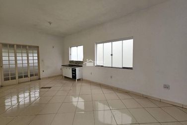 Casa &agrave; venda - 200m&sup2; - Portal da Mantiqueira