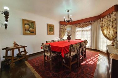 Casa &agrave; venda - 397m&sup2; - Jardim Mantiqueira II