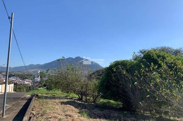 Terreno &agrave; venda - 1500m&sup2; - Vila Mosconi