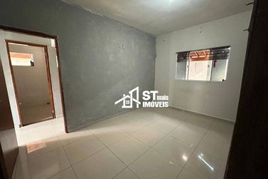 Casa &agrave; venda - 100m&sup2; - Santo Antonio de Lisboa