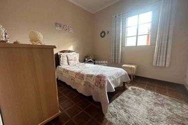 Casa &agrave; venda - 300m&sup2; - Centro