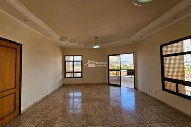 Apartamento &agrave; venda - 164m&sup2; - Centro