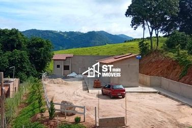 Ch&aacute;cara &agrave; venda - 950m&sup2; - Zona Rural