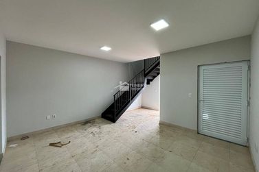 Sal&atilde;o Comercial para alugar - 860m&sup2; - Trade Park