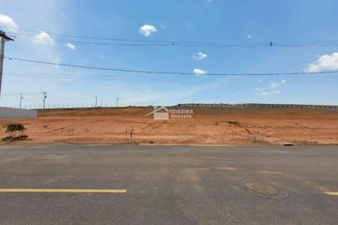 Terreno &agrave; venda - 1615m&sup2; - Trade Park