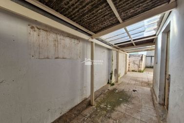 Casa &agrave; venda - 81m&sup2; - Centro