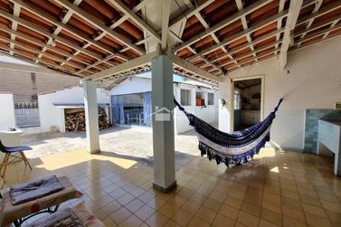 Casa &agrave; venda - 166m&sup2; - Centro