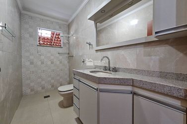 Casa &agrave; venda - 260m&sup2; - Clube Uva