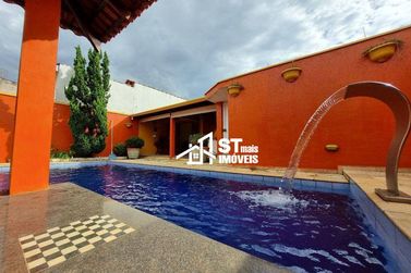 Casa &agrave; venda - 388m&sup2; - Jardim Panorama