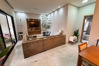 Casa &agrave; venda - 100m&sup2; - Jardim Heloisa