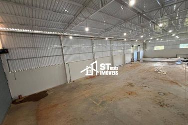 Sal&atilde;o Comercial para alugar - 900m&sup2; - Trad Park