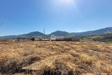 Terreno &agrave; venda - 298m&sup2; - Veredas da Serra