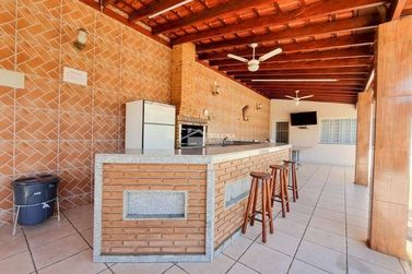 Casa &agrave; venda - 207m&sup2; - 