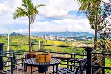 Casa &agrave; venda - 450m&sup2; - Condom&iacute;nio Recanto Verde