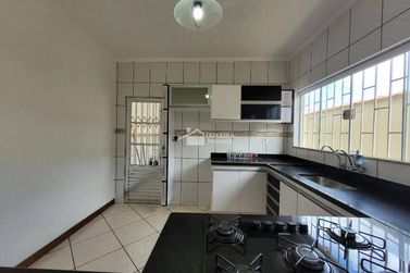 Casa &agrave; venda - 180m&sup2; - Jardim Mantiqueira II