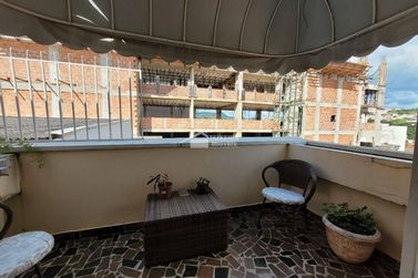 Casa &agrave; venda - 334m&sup2; - Centro