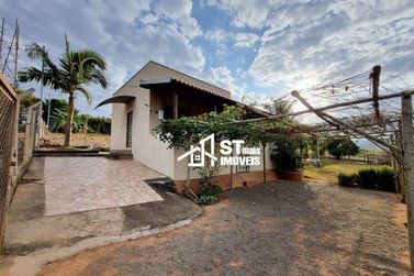 Ch&aacute;cara &agrave; venda - 750m&sup2; - Retirinho