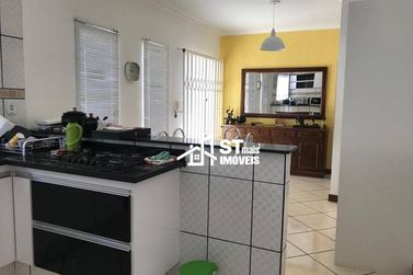 Casa &agrave; venda - 180m&sup2; - Jardim Mantiqueira