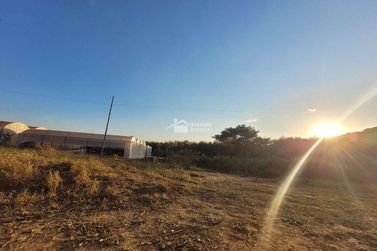 Terreno &agrave; venda - 600m&sup2; - Zona Rural